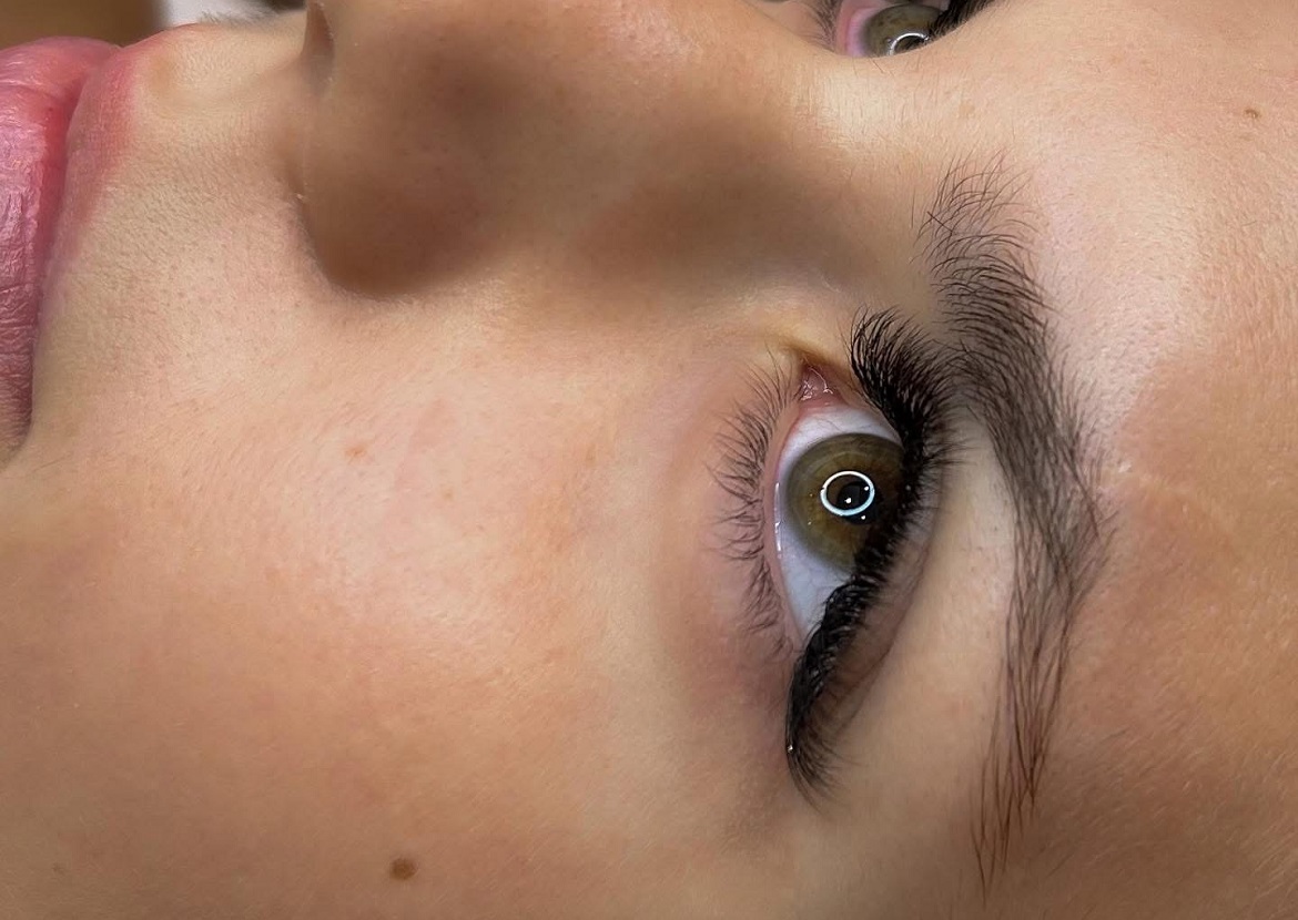 Műszempilla építés - Gold Aesthetic szépségszalon